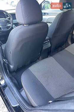 Седан Hyundai Elantra 2017 в 