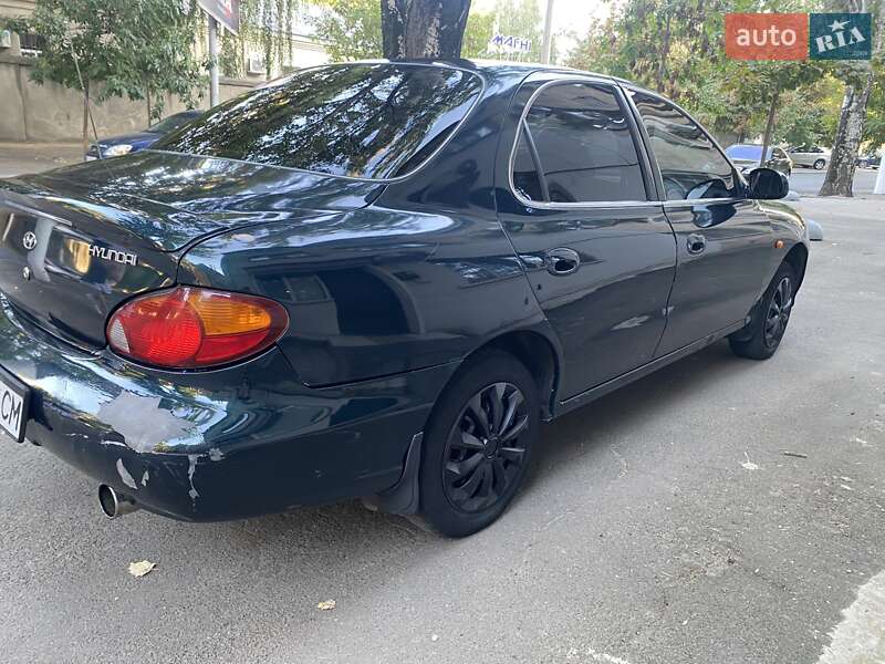 Седан Hyundai Elantra 1999 в Одессе