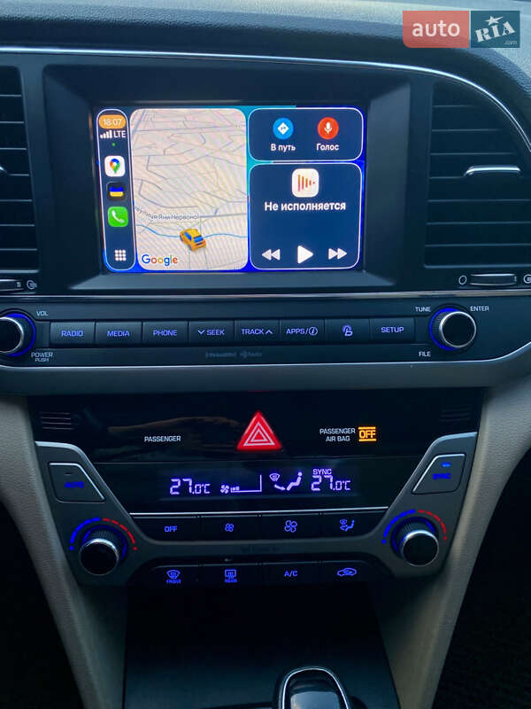 Седан Hyundai Elantra 2016 в Харкові