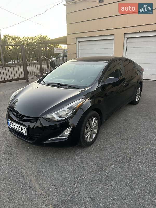 Седан Hyundai Elantra 2014 в 