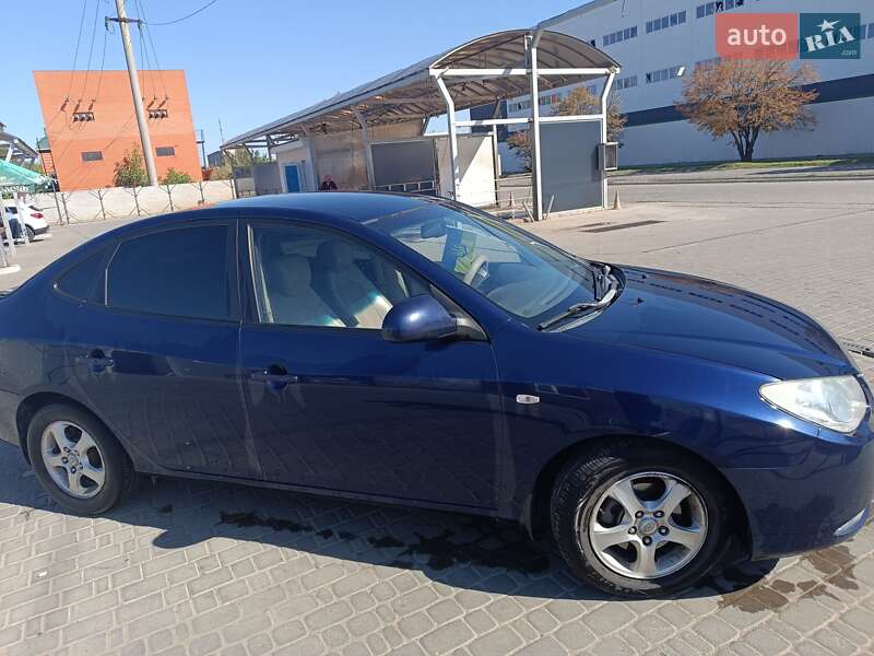 Седан Hyundai Elantra 2007 в Николаеве