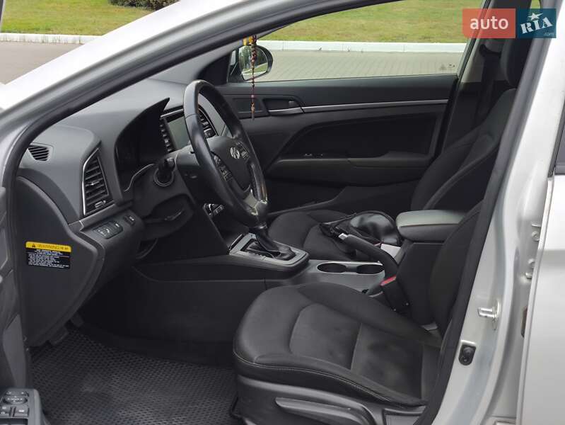 Седан Hyundai Elantra 2018 в Броварах
