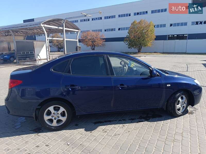 Седан Hyundai Elantra 2007 в Николаеве