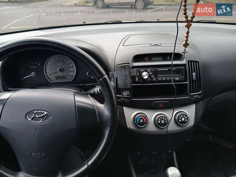 Седан Hyundai Elantra 2007 в Ивано-Франковске