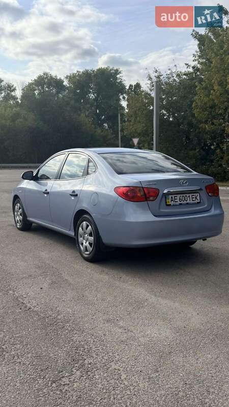 Седан Hyundai Elantra 2011 в Днепре