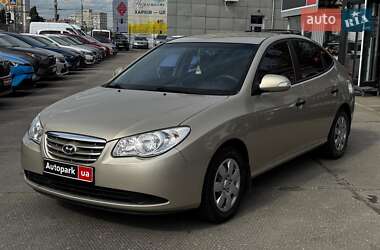 Седан Hyundai Elantra 2010 в Харькове