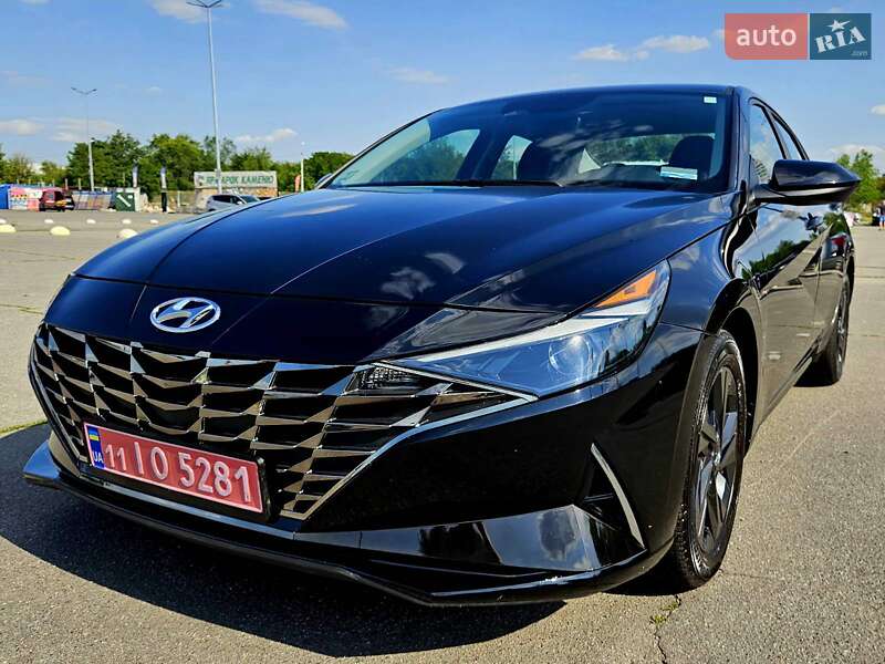 Седан Hyundai Elantra 2021 в 