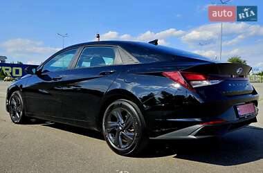 Седан Hyundai Elantra 2021 в 