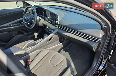 Седан Hyundai Elantra 2021 в 