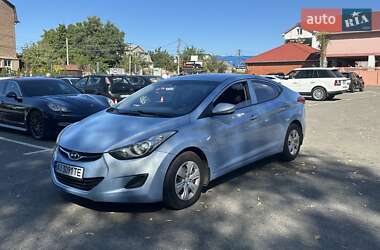 Седан Hyundai Elantra 2013 в Киеве