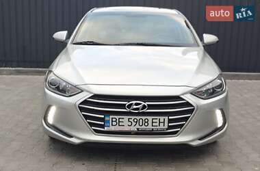 Седан Hyundai Elantra 2016 в 
