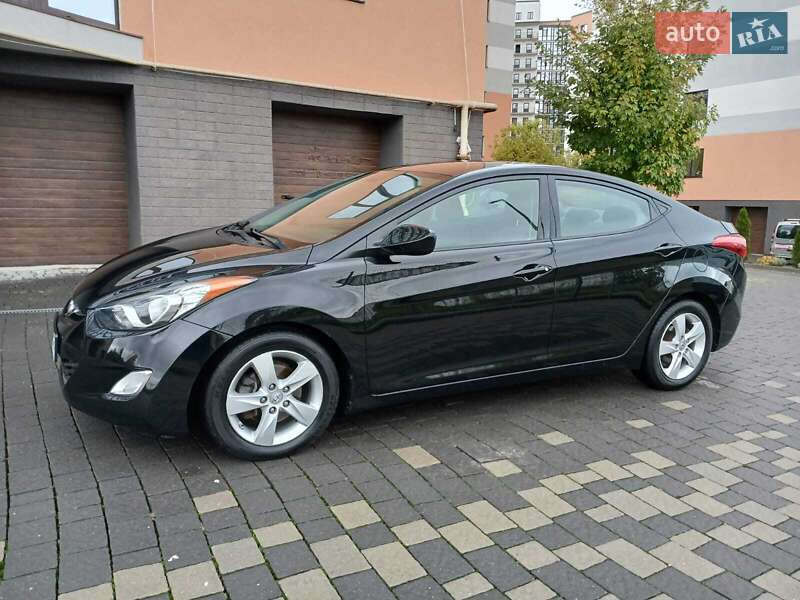 Седан Hyundai Elantra 2012 в Ивано-Франковске