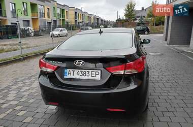 Седан Hyundai Elantra 2012 в 