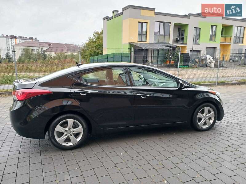 Седан Hyundai Elantra 2012 в Ивано-Франковске