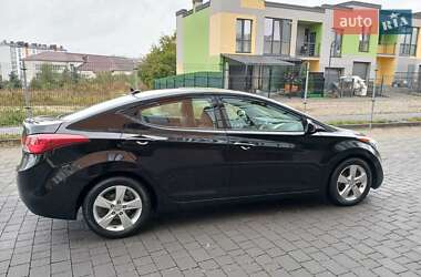 Седан Hyundai Elantra 2012 в 