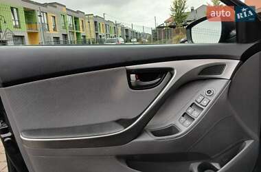 Седан Hyundai Elantra 2012 в 