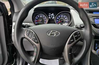 Седан Hyundai Elantra 2012 в 