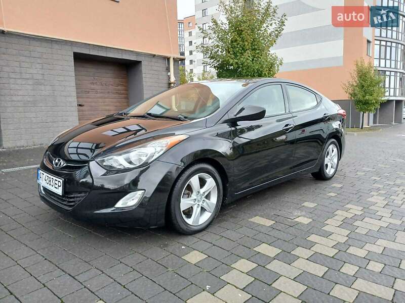Седан Hyundai Elantra 2012 в Ивано-Франковске
