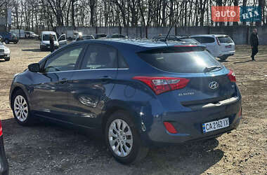 Хэтчбек Hyundai Elantra 2015 в Тальном
