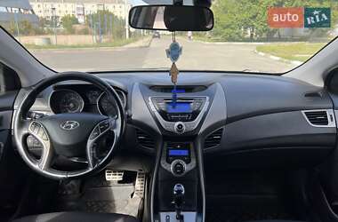 Седан Hyundai Elantra 2013 в 