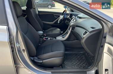 Седан Hyundai Elantra 2013 в 