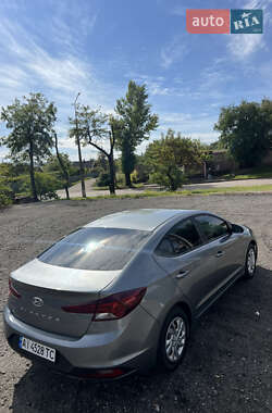 Седан Hyundai Elantra 2018 в 
