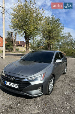 Седан Hyundai Elantra 2018 в 