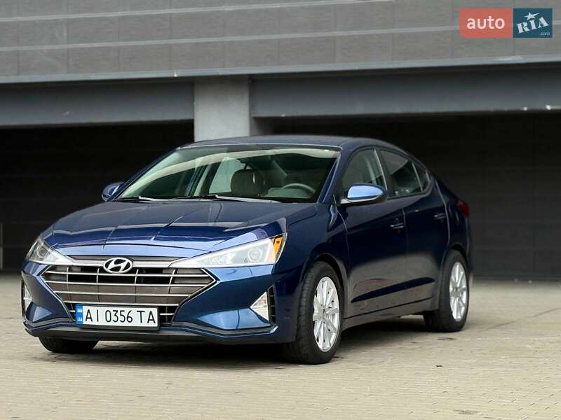 Седан Hyundai Elantra 2018 в 
