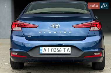 Седан Hyundai Elantra 2018 в 
