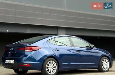 Седан Hyundai Elantra 2018 в 