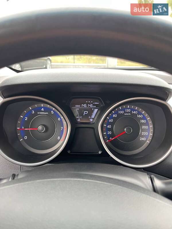 Седан Hyundai Elantra 2013 в Киеве