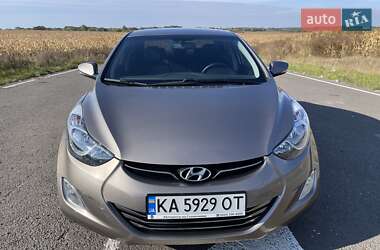 Седан Hyundai Elantra 2012 в 