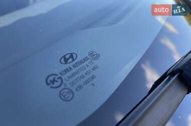Седан Hyundai Elantra 2012 в 
