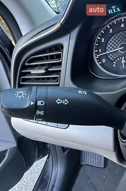 Седан Hyundai Elantra 2020 в 