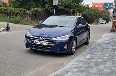 Седан Hyundai Elantra 2018 в 