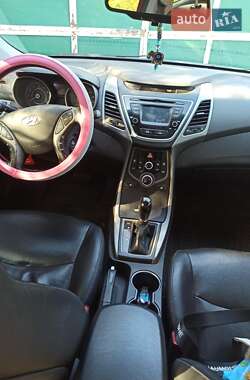 Седан Hyundai Elantra 2014 в 
