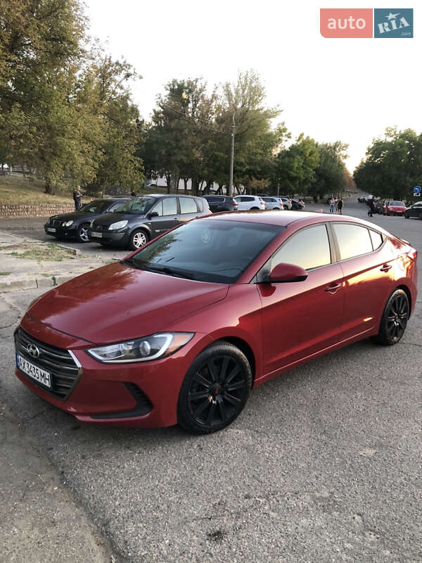 Седан Hyundai Elantra 2017 в Николаеве