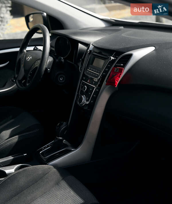 Хэтчбек Hyundai Elantra 2014 в Одессе фото 14 Хэтчбек Hyundai Elantra 2014 в Одессе