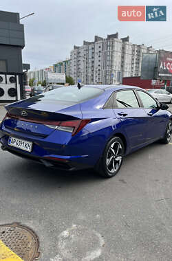 Седан Hyundai Elantra 2023 в  фото 8 Седан Hyundai Elantra 2023 в