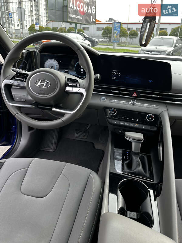 Седан Hyundai Elantra 2023 в Киеве