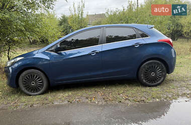 Хэтчбек Hyundai Elantra 2015 в 