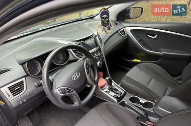 Хэтчбек Hyundai Elantra 2015 в 