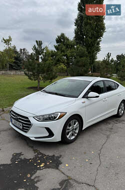 Седан Hyundai Elantra 2018 в 