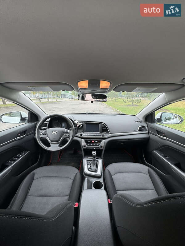 Седан Hyundai Elantra 2018 в Кременчуге
