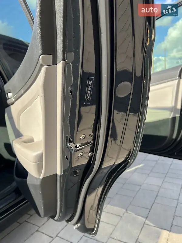 Hyundai Elantra 2016 VIN 5NPD84LF3HH031582 фото оголошення 26 з 78
