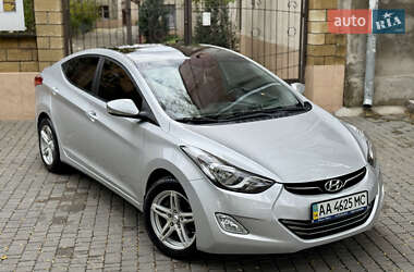Седан Hyundai Elantra 2011 в Киеве