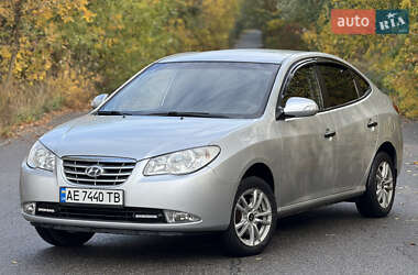 Седан Hyundai Elantra 2010 в Днепре