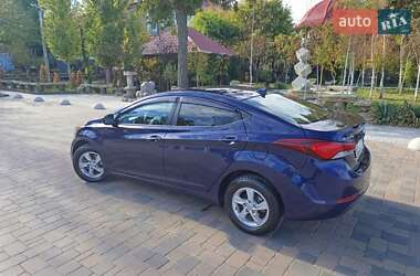 Седан Hyundai Elantra 2013 в 