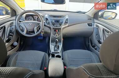 Седан Hyundai Elantra 2013 в 