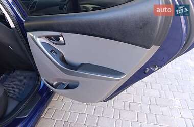 Седан Hyundai Elantra 2013 в 
